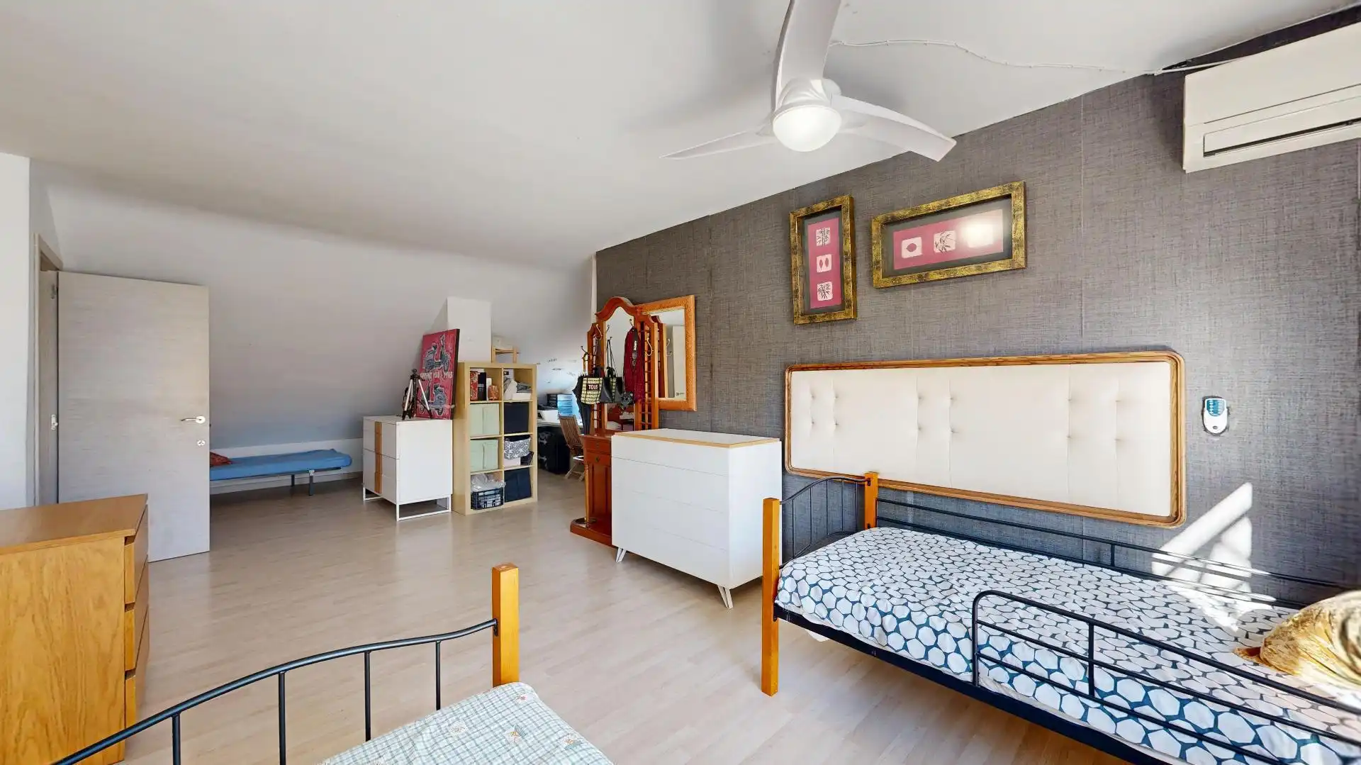 Schlafzimmer von Dachboden zum Verkauf in Valencia mit Terrasse