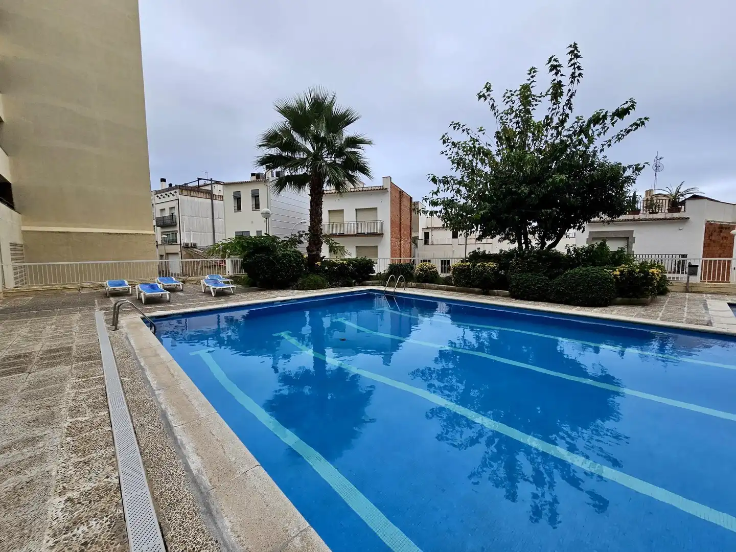 Piscina de Piso en venta en Sant Pol de Mar con Terraza, Balcón y Piscina comunitaria