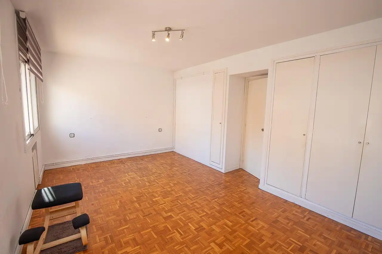 Piso en venta en Tarragona con Calefacción, Parquet y Terraza