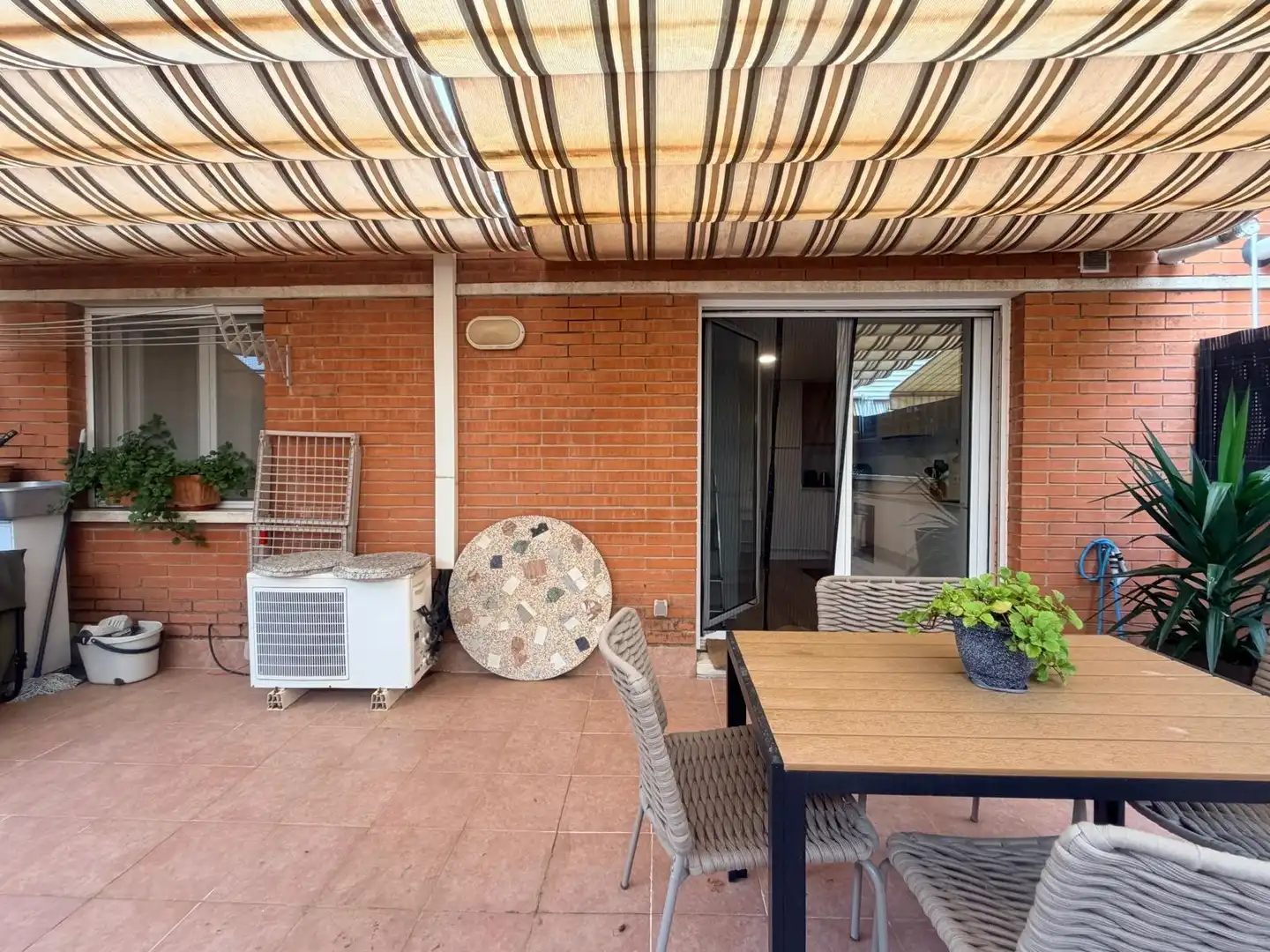 Terraza de Casa adosada en venta en Cunit con Aire acondicionado, Calefacción y Jardín privado