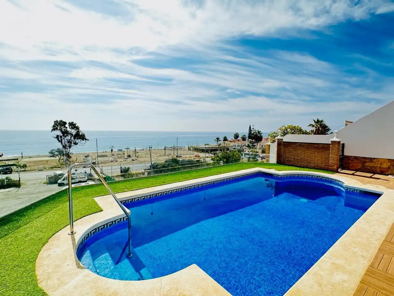 Piscina de Casa o xalet en venda en Torrox amb Aire condicionat, Jardí privat i Traster