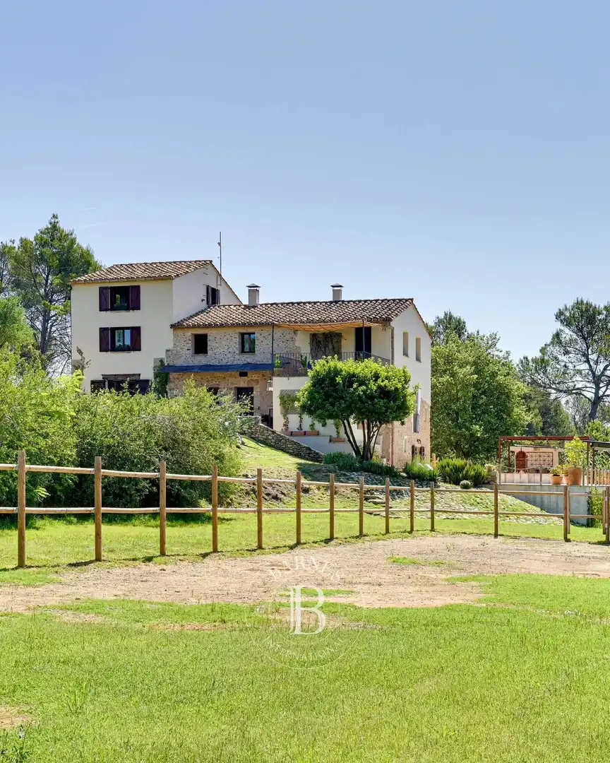 Vista exterior de Finca rústica en venta en Esponellà con Calefacción, Piscina y Amueblado