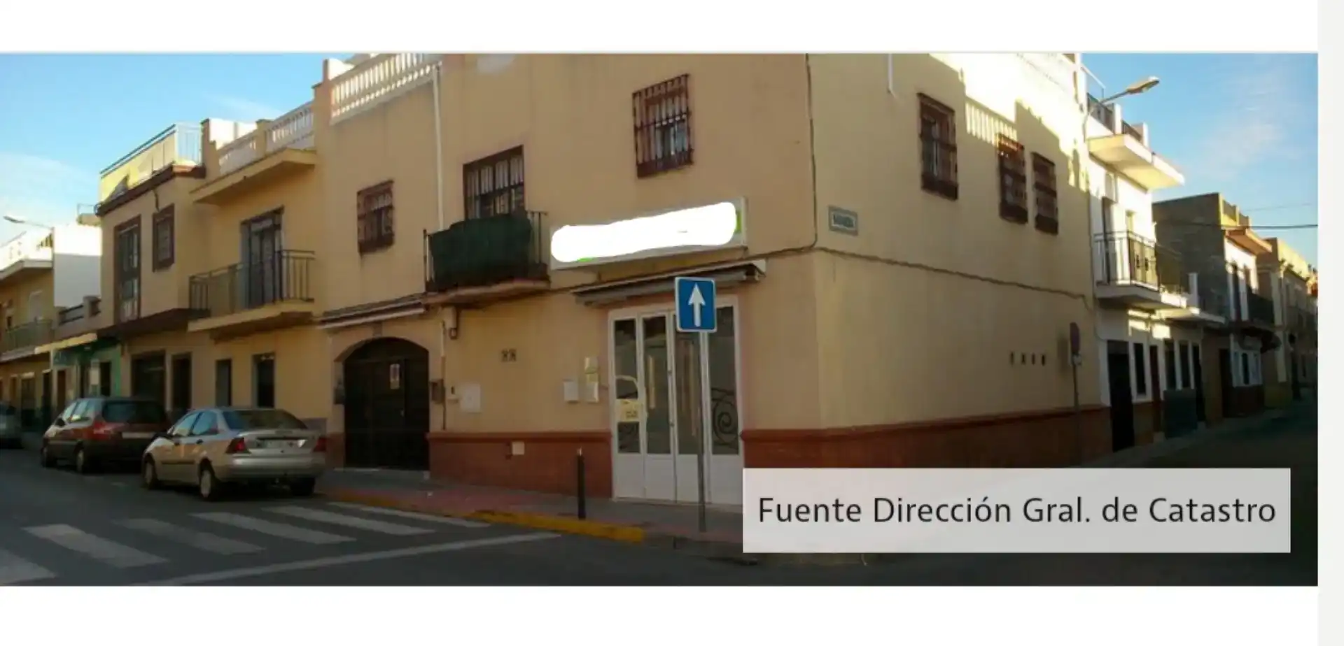 Casa adosada en venda en Dos Hermanas amb Aire condicionat i Balcó