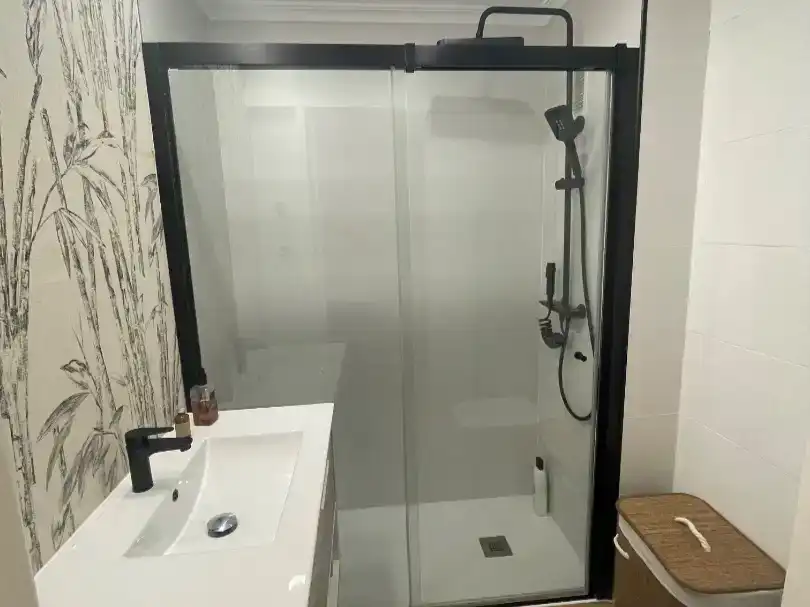 Badezimmer von Wohnung zur Miete in Finestrat mit Klimaanlage und Schwimmbad