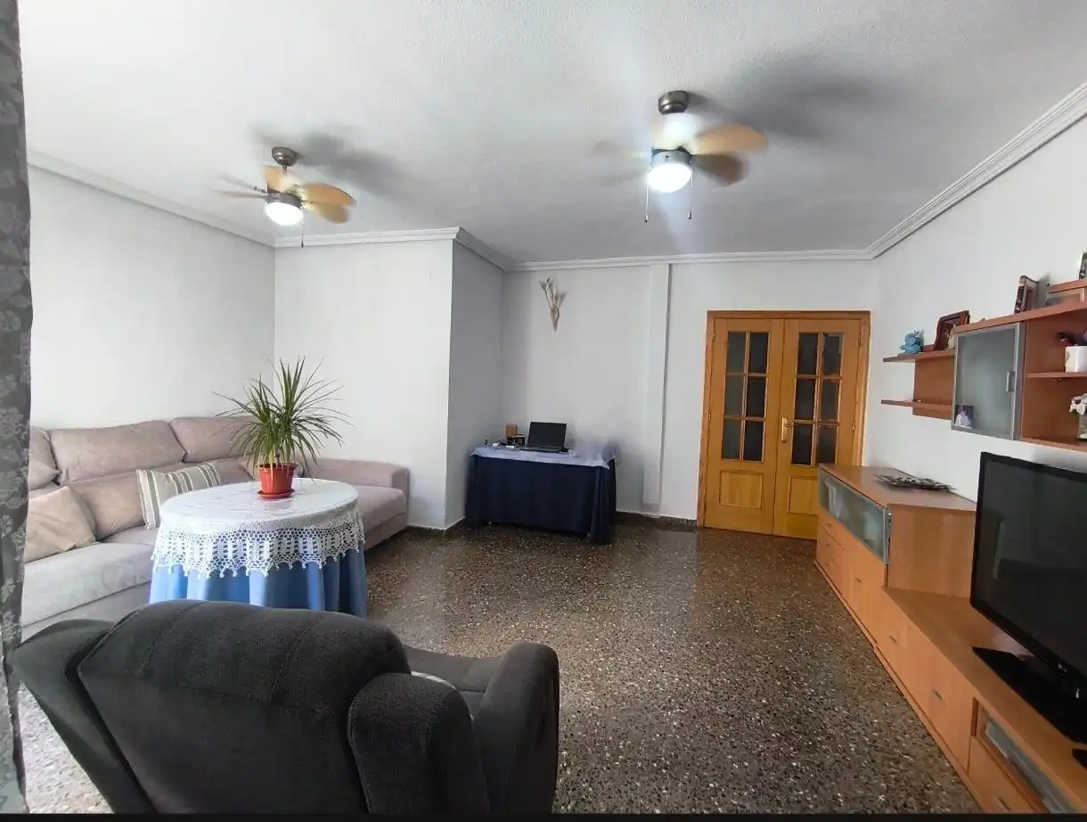 Flat with terrace for sale in Casco Urbano, imagen 2