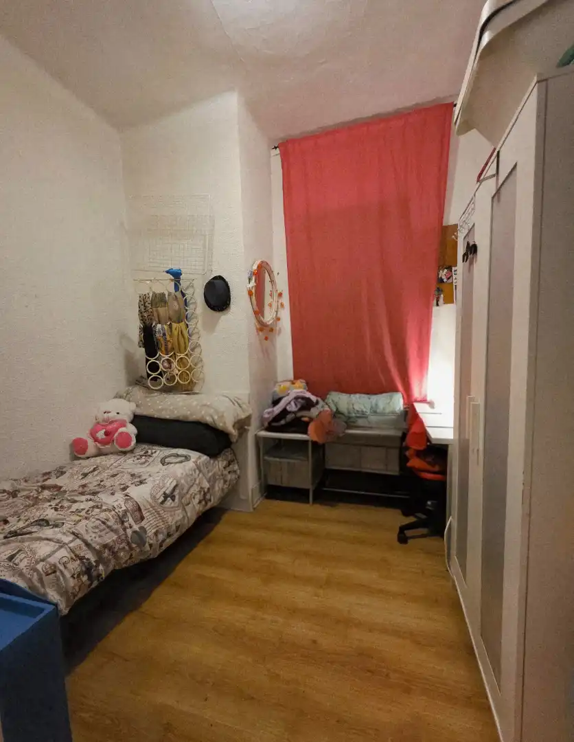 Habitación de Local en venta en Barcelona con Aire acondicionado, Parquet y Amueblado