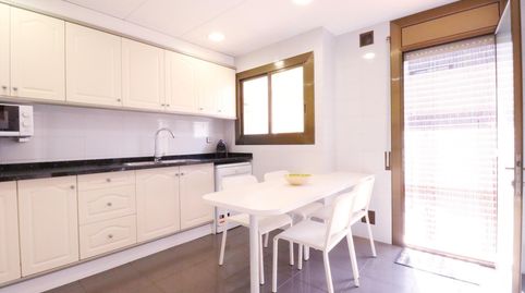 Foto 4 de Casa adosada en venta en Carrer Ramon Berenguer, La Romànica, Barberà del Vallès
