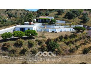 Exterior view of House or chalet for sale in Vélez-Málaga  with Air Conditioner, Swimming Pool and Oven