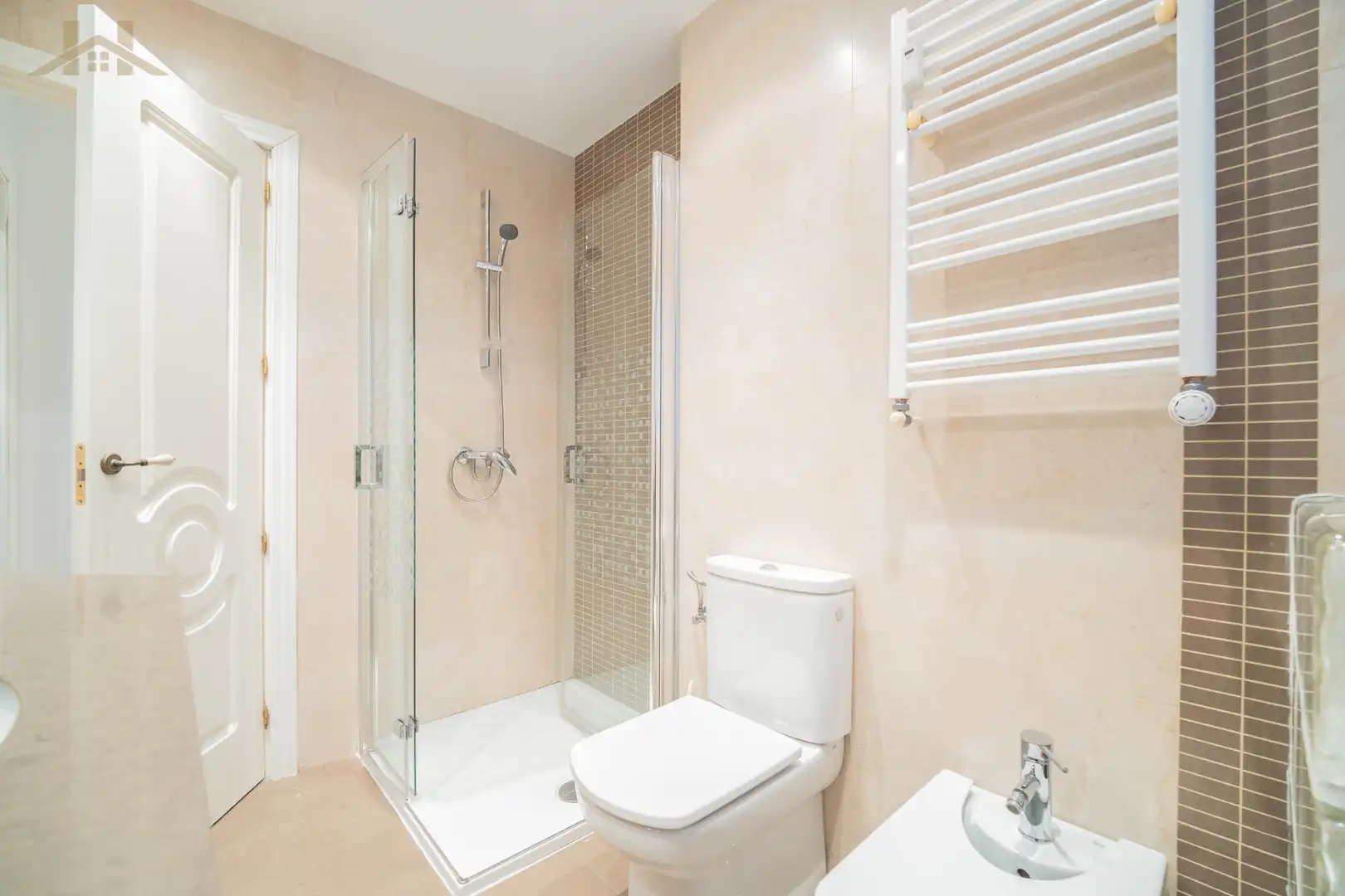 Badezimmer von Wohnung zum Verkauf in Torrejón de Ardoz mit Möbliert