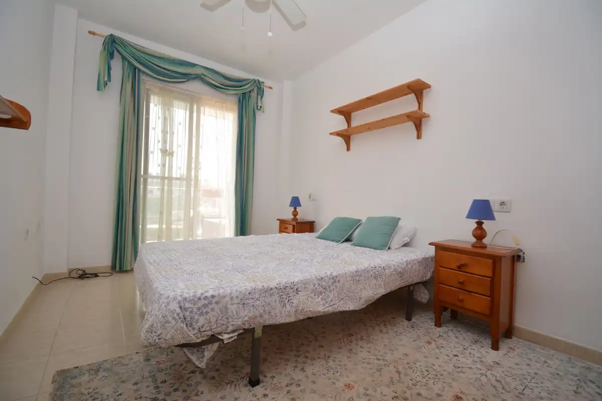 Dormitori de Apartament en venda en Dénia amb Terrassa, Forn i Alarma