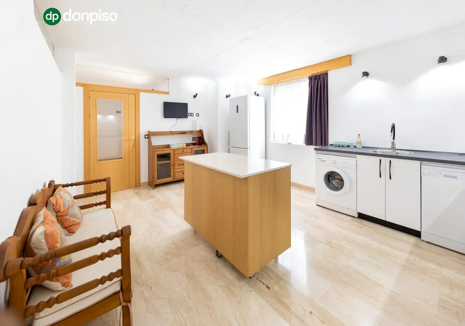 Kitchen of Houses for sale in Granada
