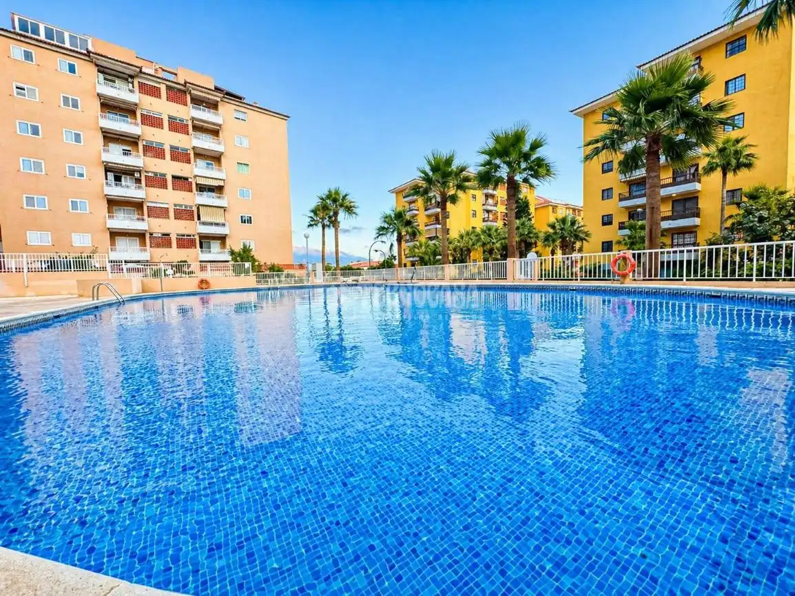 Schwimmbecken von Dachboden zum Verkauf in Candelaria mit Terrasse