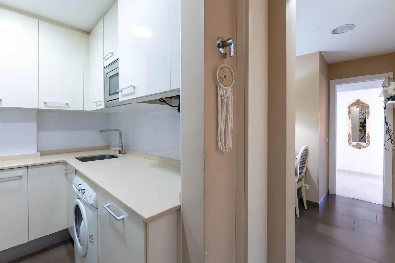 Cuina de Pis en venda en Barcelona amb Calefacció i Moblat