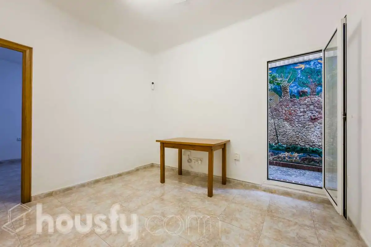 Baixos amb jardí en venda a Calle Sacedon ., imagen 5