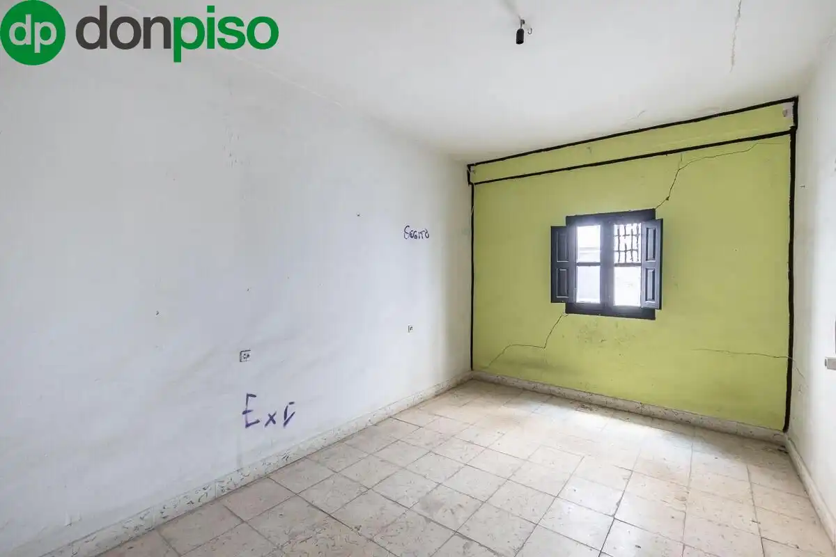 Houses for sale in Granada  with Terrace and Balcony