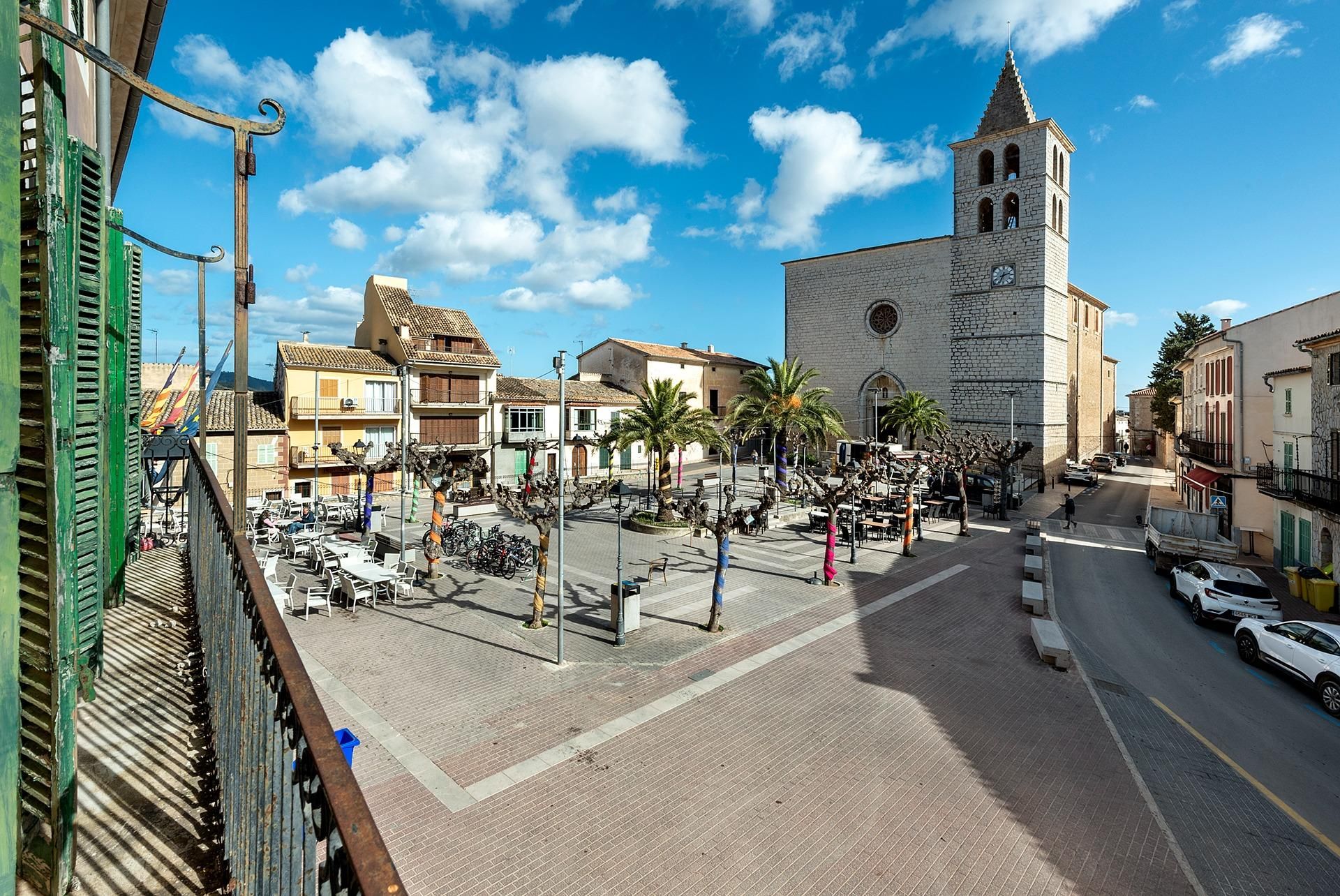 Vista exterior de Dúplex en venta en Campanet con Terraza y Balcón