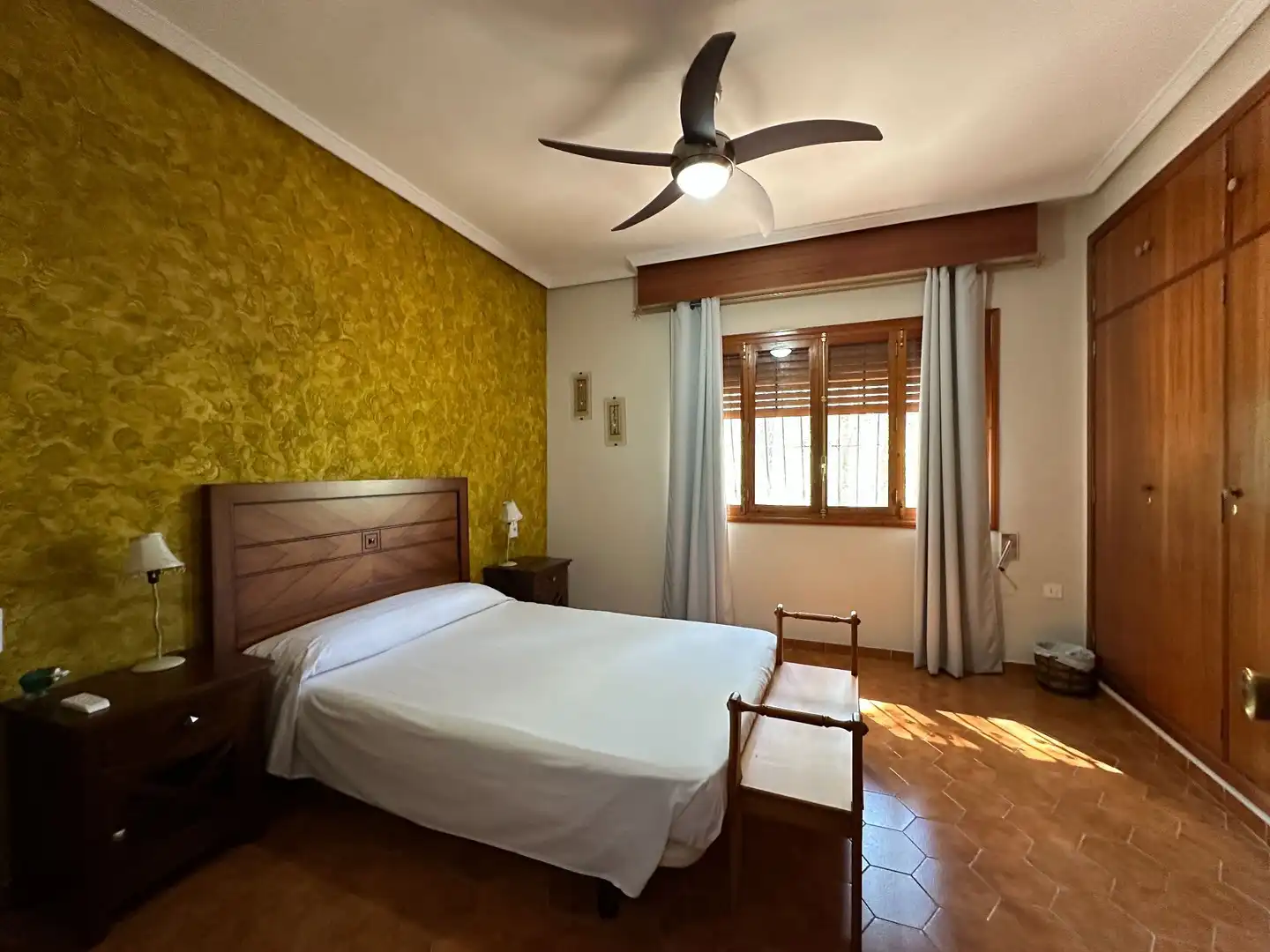 Habitación de Casa o chalet en venta en Agullent con Calefacción, Trastero y Amueblado