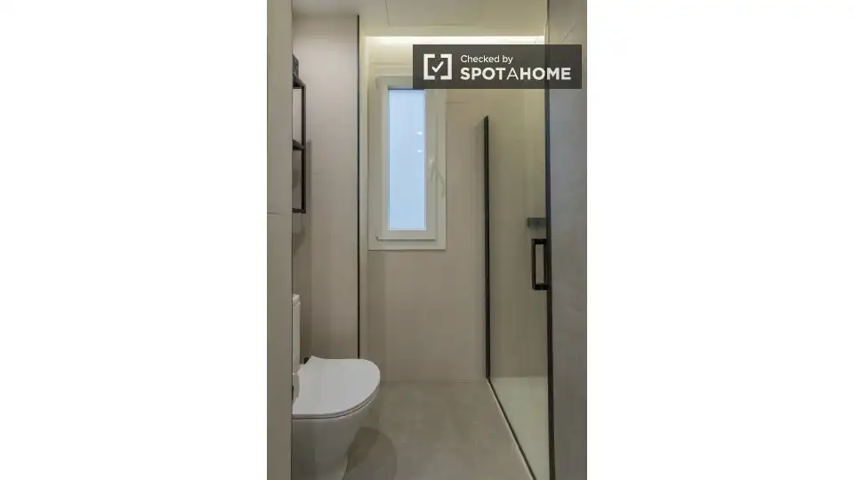 Flat with terrace to rent in L'Eixample, imagen 12