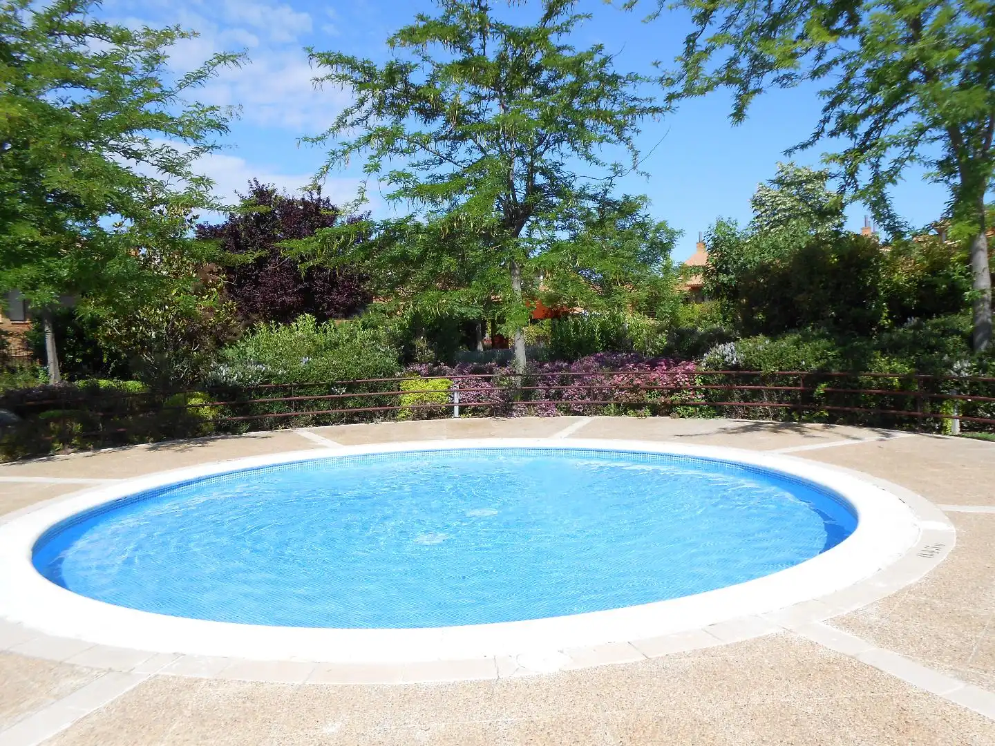 Swimming pool of Detached homes for sale in Zaragoza  with Terrace, Storage room and Swimming Pool
