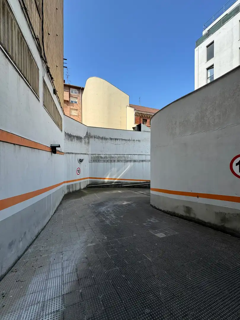 Parking de Garaje de alquiler en Barakaldo 
