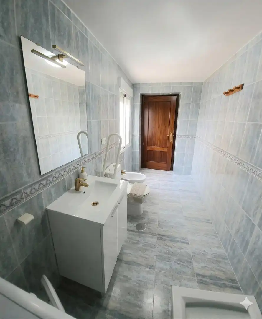 Baño de Casa o chalet en venta en Granada con Aire acondicionado, Calefacción y Terraza