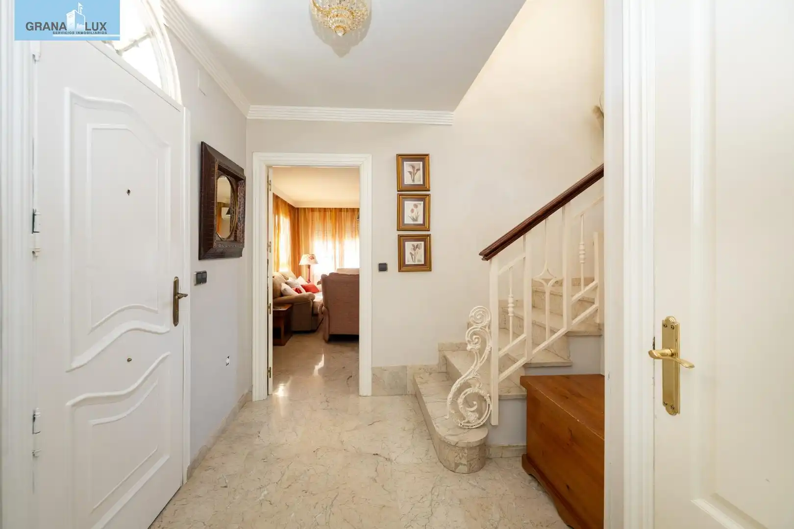 Villa mit Terrasse zum Verkauf in Calle Infanta Elena, imagen 3