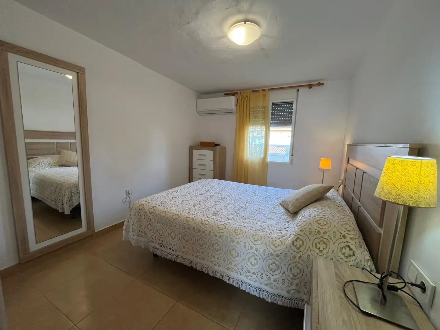 Dormitori de Casa adosada de lloguer en La Manga del Mar Menor amb Aire condicionat, Moblat i Balcó
