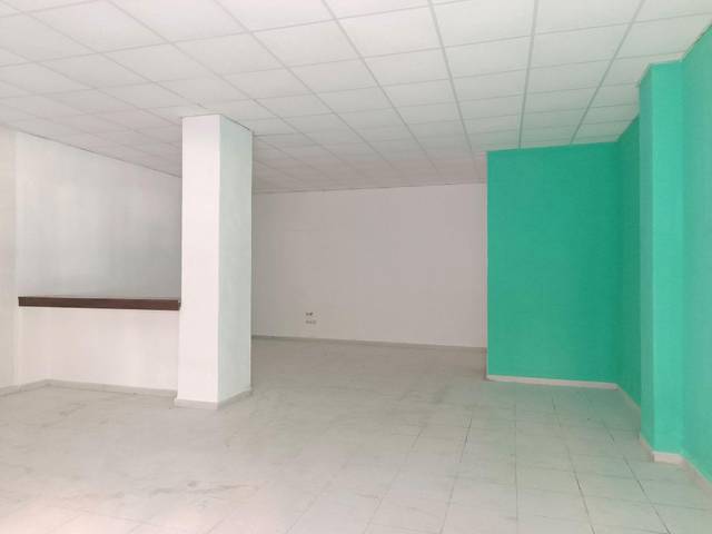 Local comercial en Alquiler en Calle Barcelona en Barris Marítims