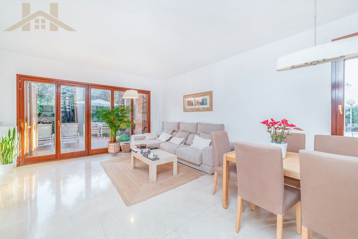 Living room of Single-family semi-detached for sale in Villaviciosa de Odón  with Heating, Private garden and Terrace