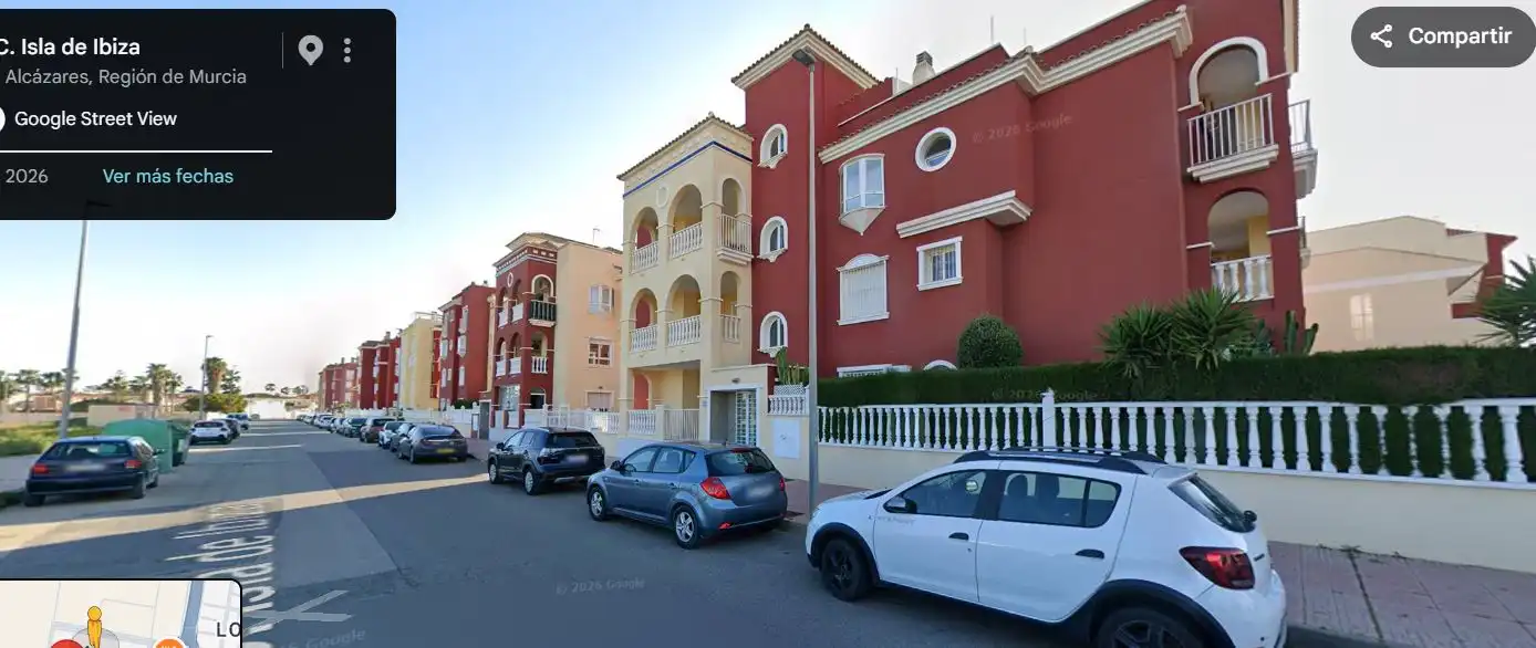 Pis amb terrassa en venda a Calle Isla de Ibiza 109