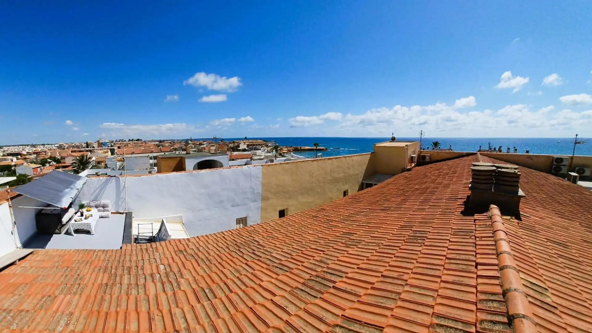 Vista exterior de Àtic en venda en Pilar de la Horadada amb Aire condicionat, Calefacció i Terrassa