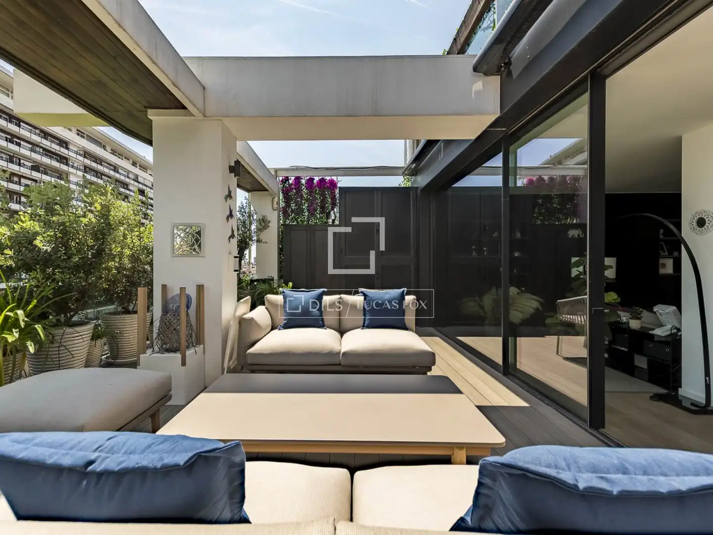 Terrasse von Dachboden zum Verkauf in Martorell mit Klimaanlage, Terrasse und Schwimmbad