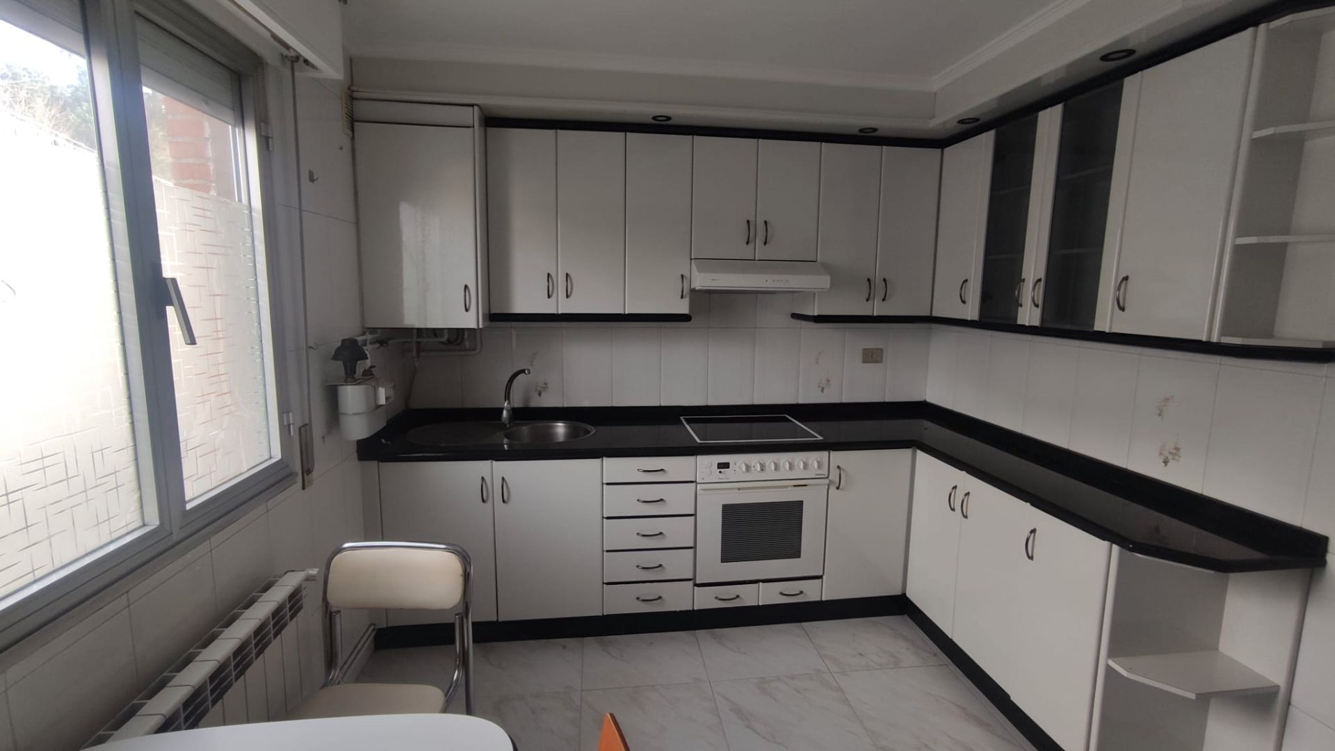 Kitchen of Flat to rent in Ourense Capital   with Heating and Furnished