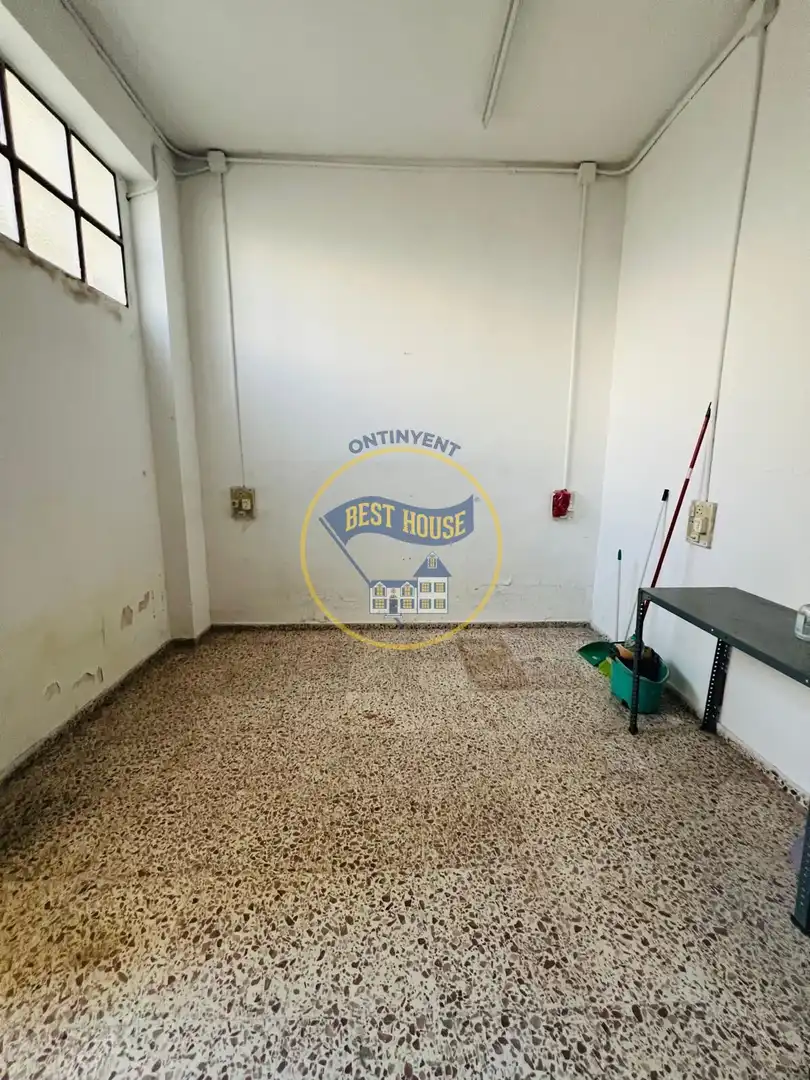 Business premises to rent in Sant Josep - Zona Hospital, imagen 2