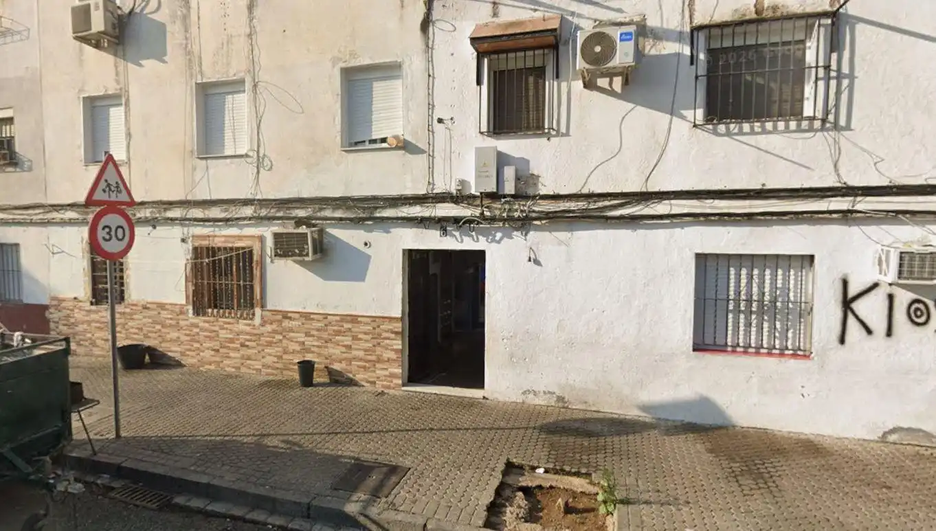 Vista exterior de Piso en venta en Sevilla