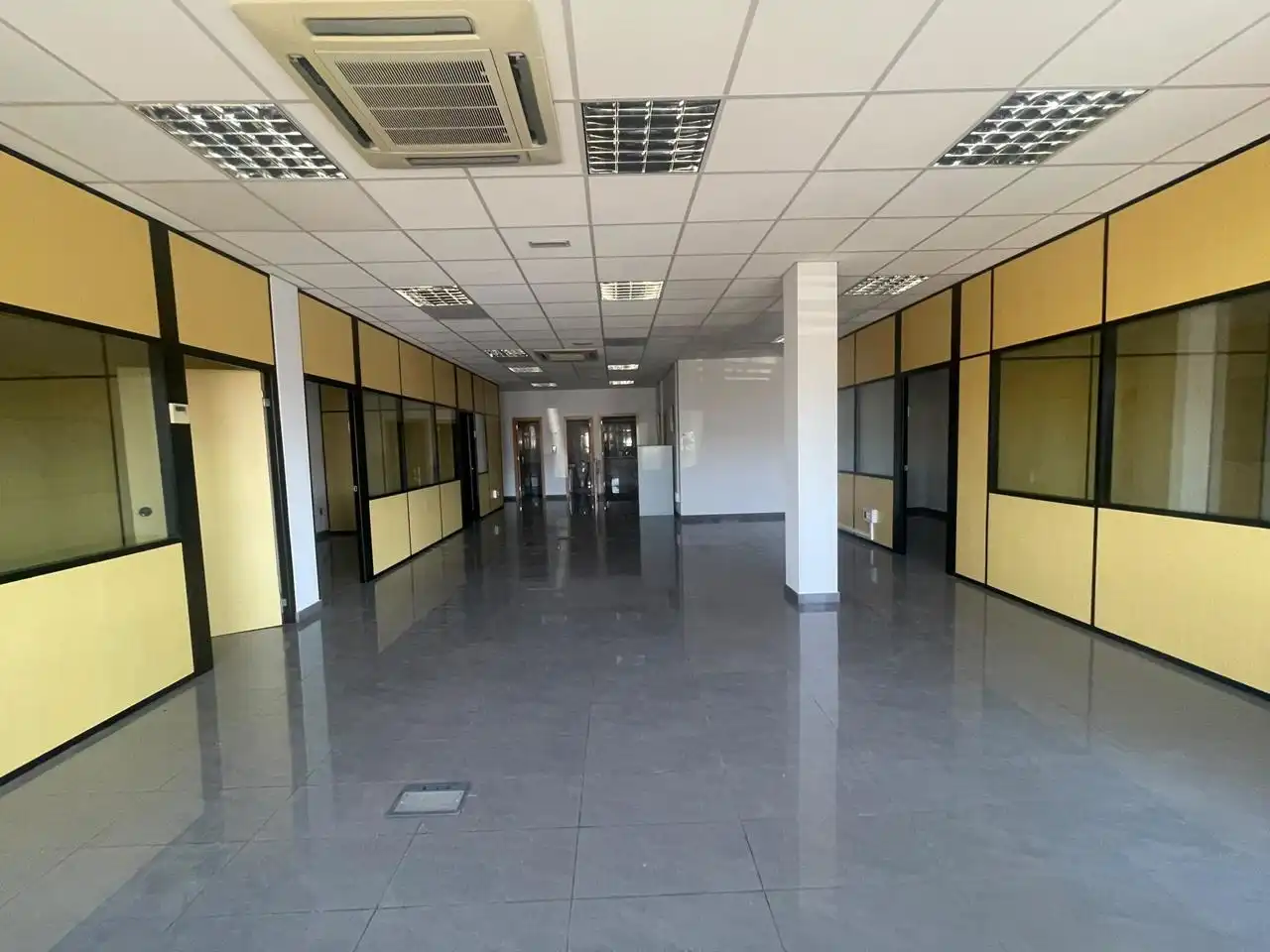 Gewerbefläche zum Verkauf in Calle Secundino Delgado 5, imagen 10