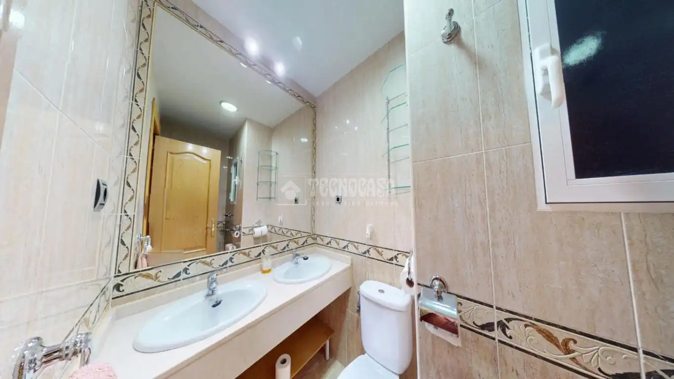 Baño de Piso en venta en Madrid con Aire acondicionado y Calefacción