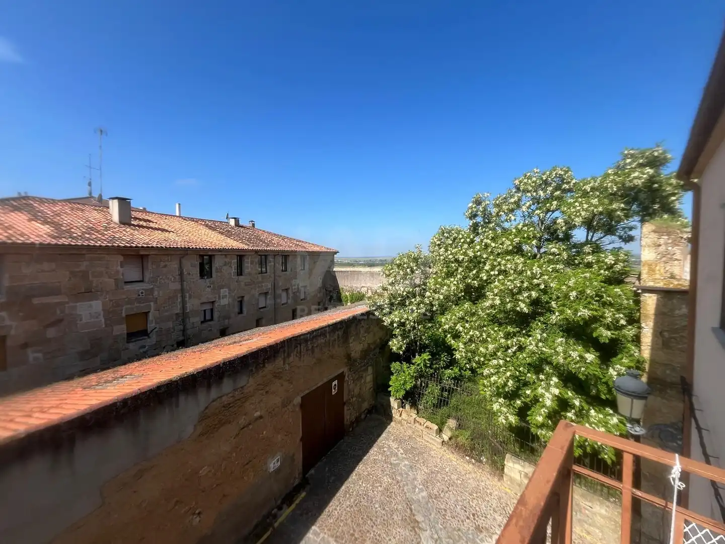 Vista exterior de Pis en venda en Ciudad Rodrigo amb Calefacció i Terrassa