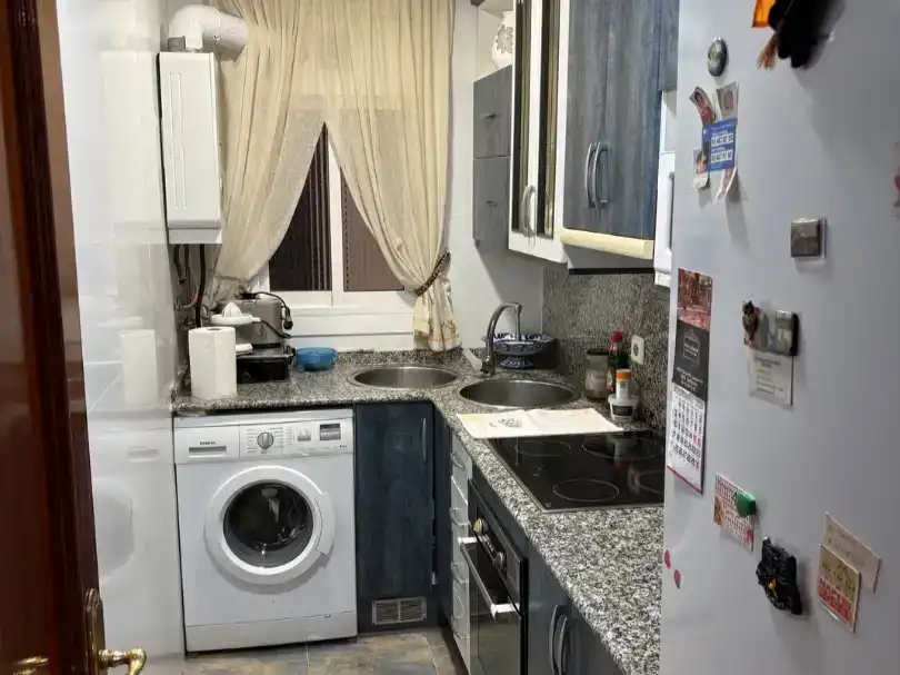 Cuina de Pis en venda en L'Hospitalet de Llobregat amb Aire condicionat i Balcó