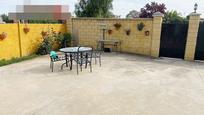 Terrassa de Casa o xalet en venda en  Córdoba Capital amb Aire condicionat, Calefacció i Jardí privat