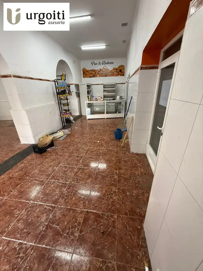 Cuina de Local de lloguer en Melilla amb Moblat