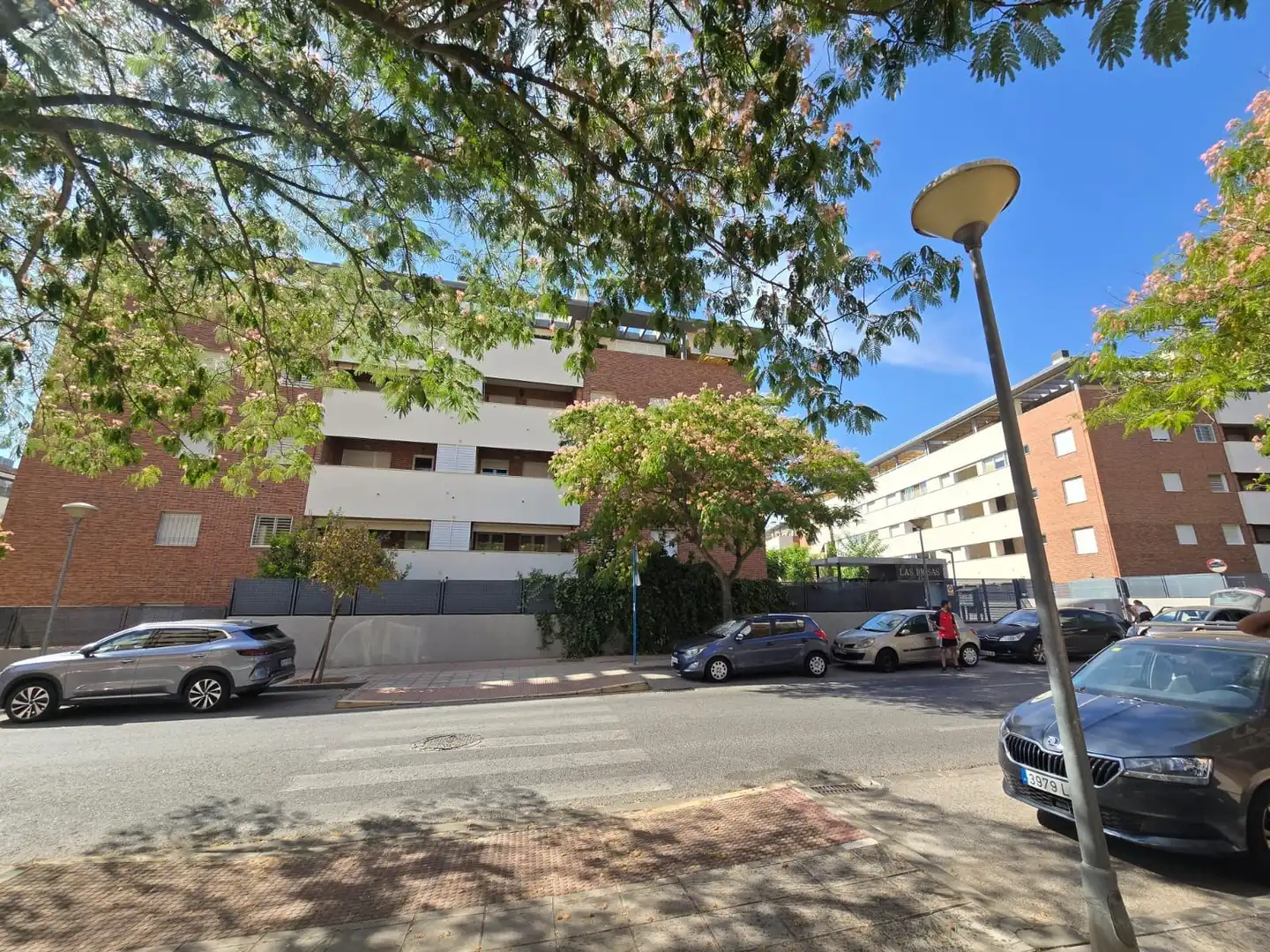 Vista exterior de Pis en venda en Mairena del Aljarafe amb Aire condicionat i Terrassa