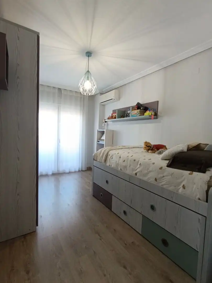 Habitación de Casa o chalet en venta en Ciudad Real con Aire acondicionado, Calefacción y Parquet