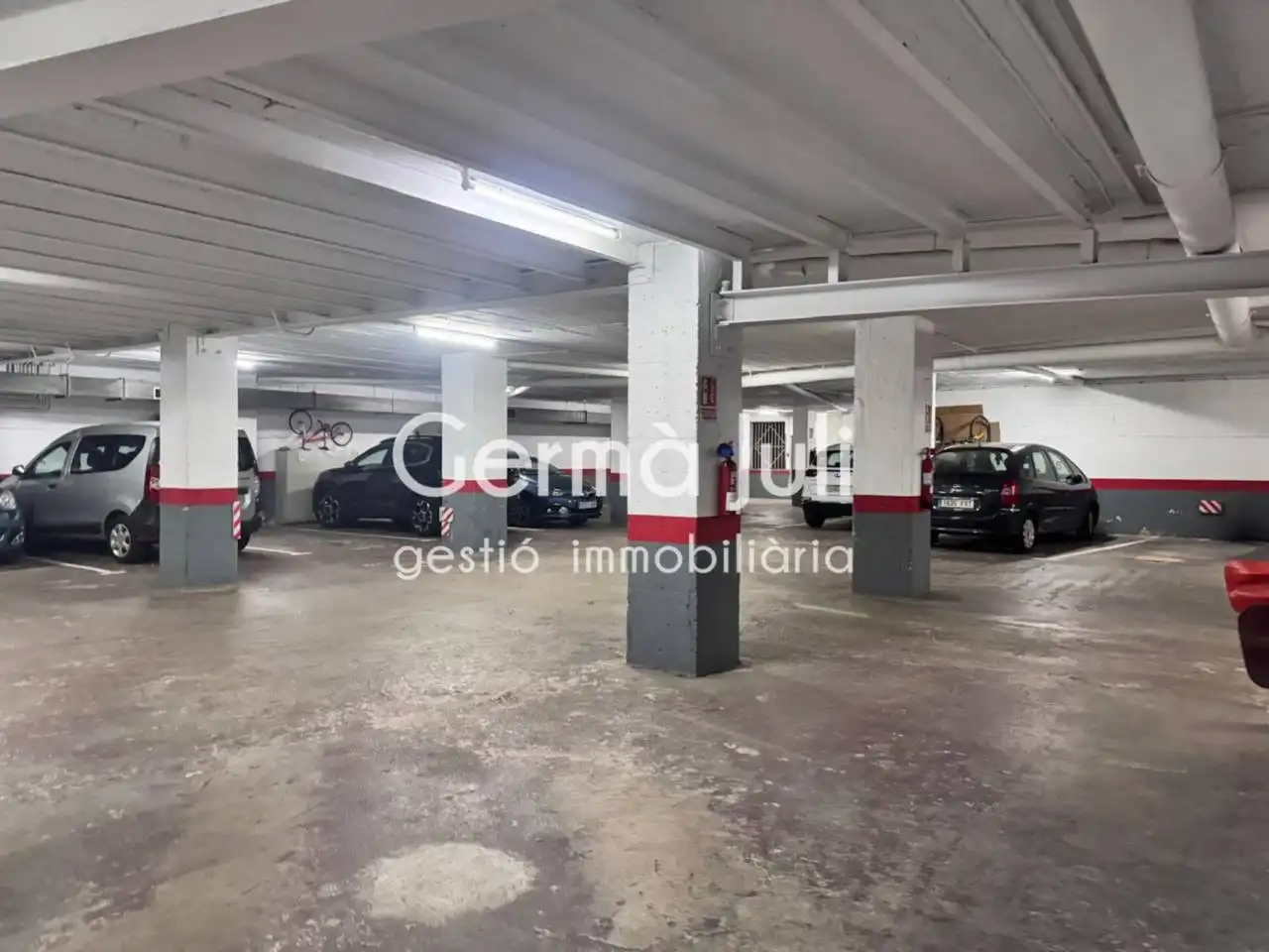 Parkplatz von Garage zum Verkauf in Badalona