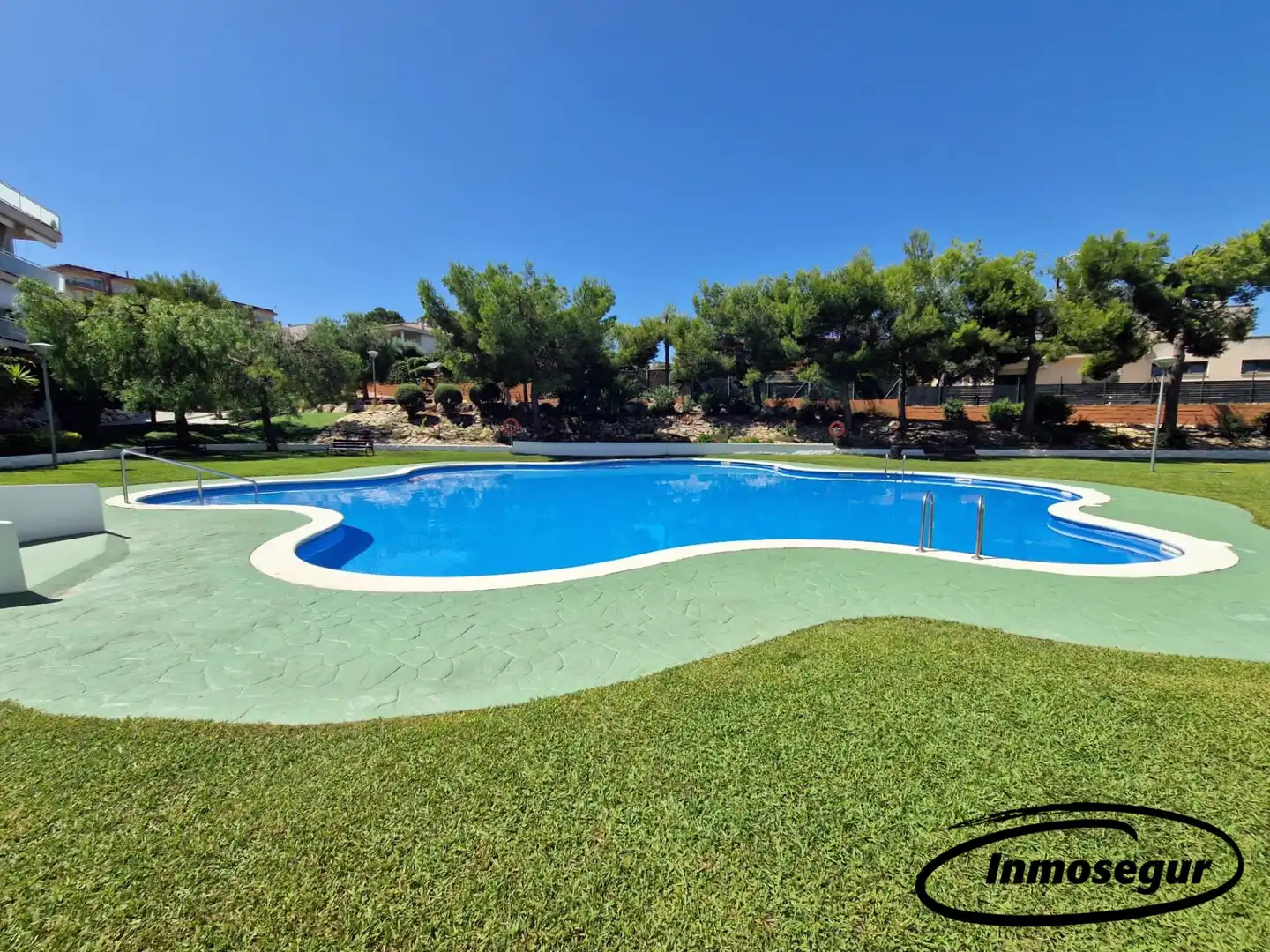 Piscina de Pis en venda en Salou amb Aire condicionat, Terrassa i Moblat