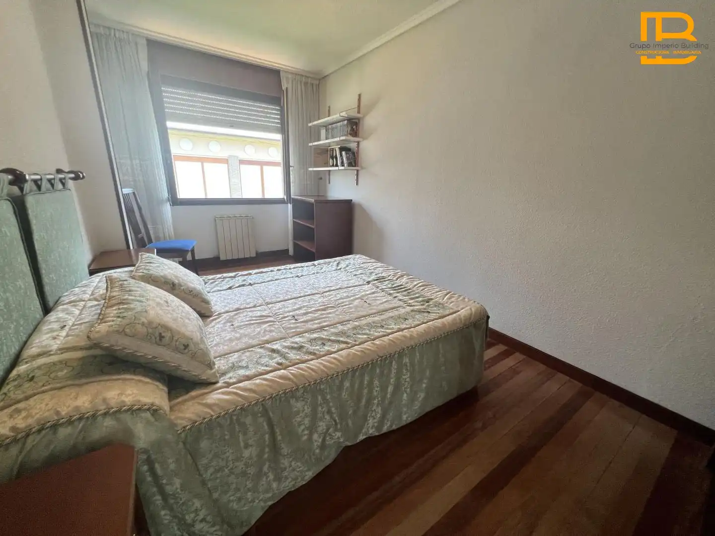 Dormitori de Casa o xalet en venda en Laredo amb Calefacció, Terrassa i Traster