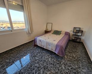 Bedroom of Flat to share in Sabadell  with Air Conditioner and Heating