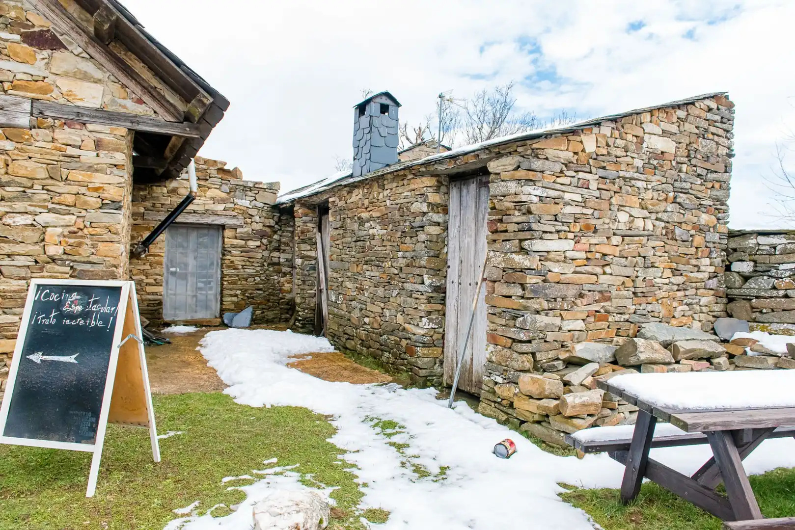 Vista exterior de Casa o chalet en venta en Santa Colomba de Somoza con Calefacción y Trastero