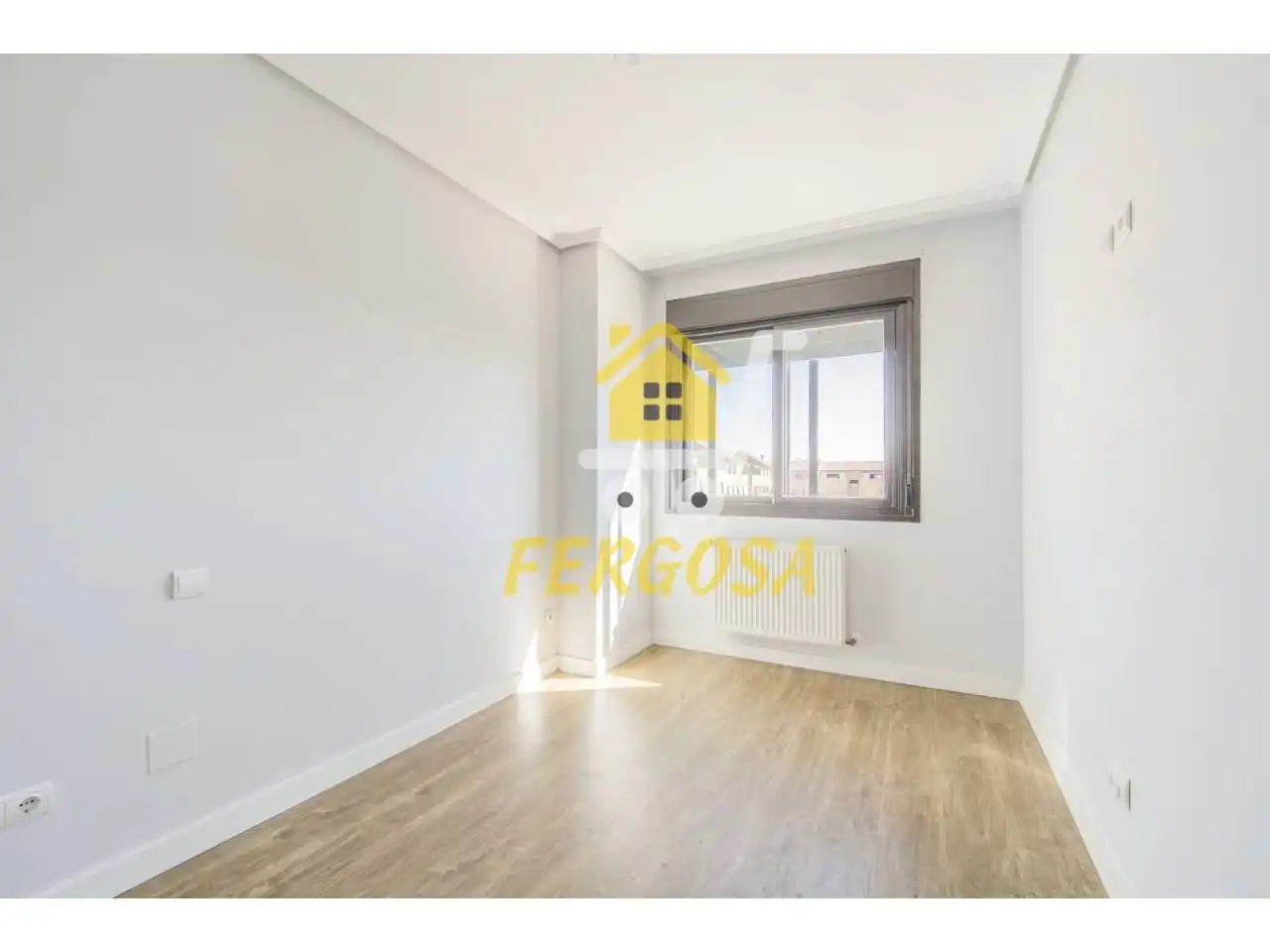 Habitación de Piso en venta en Navalcarnero con Aire acondicionado, Calefacción y Piscina comunitaria