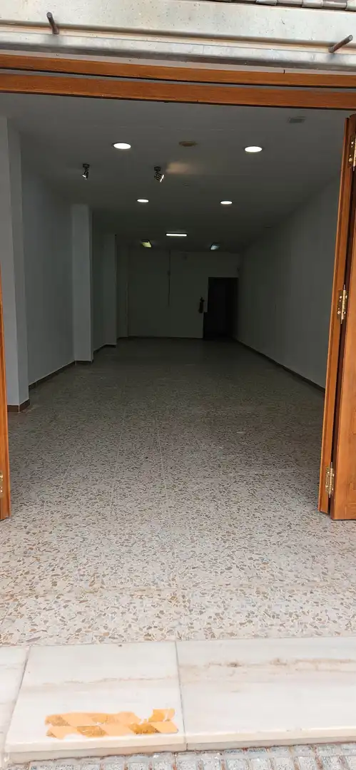 Local comercial en venda a Núcleo urbano, imagen 7